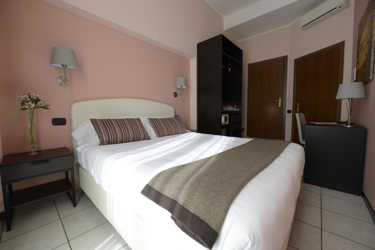 Hotel Florence Milano Luaran gambar