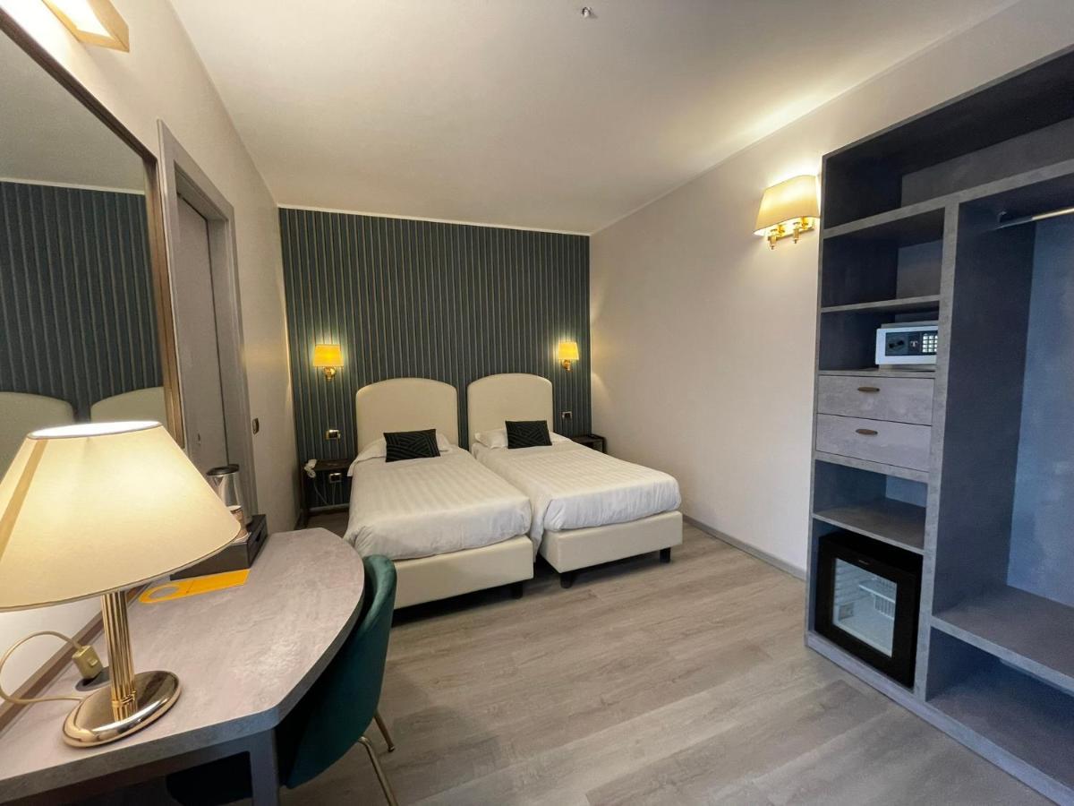 Hotel Florence Milano Luaran gambar