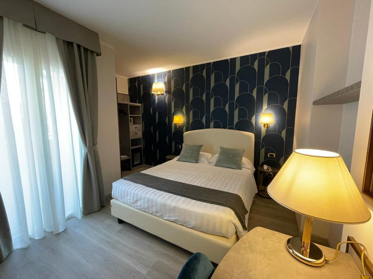 Hotel Florence Milano Luaran gambar